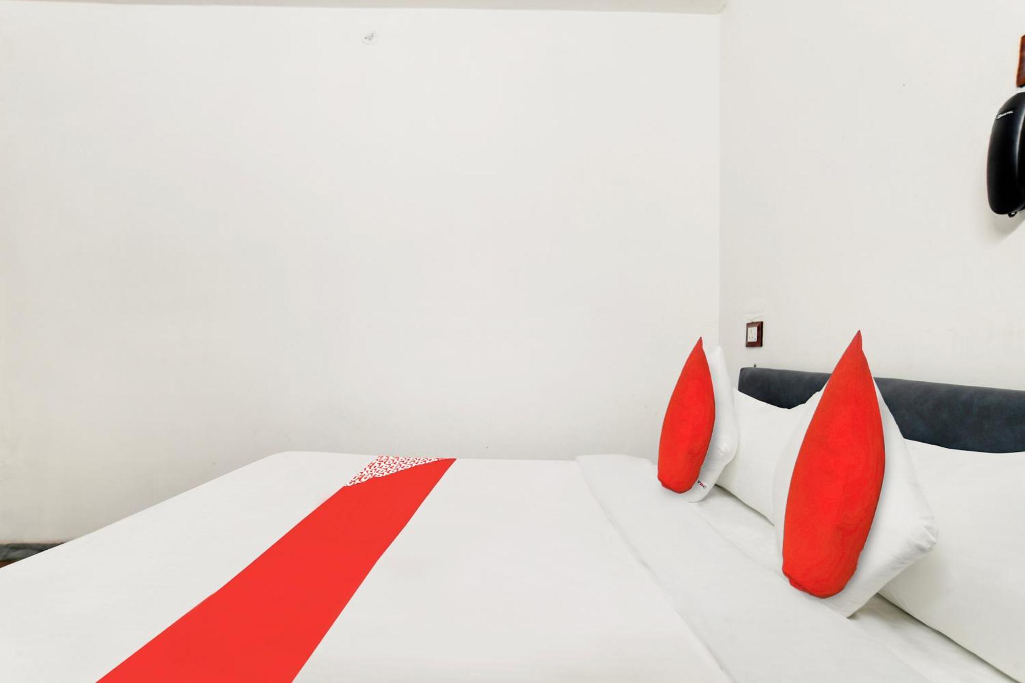 Oyo Flagship Hotel Shree United 인도르 외부 사진