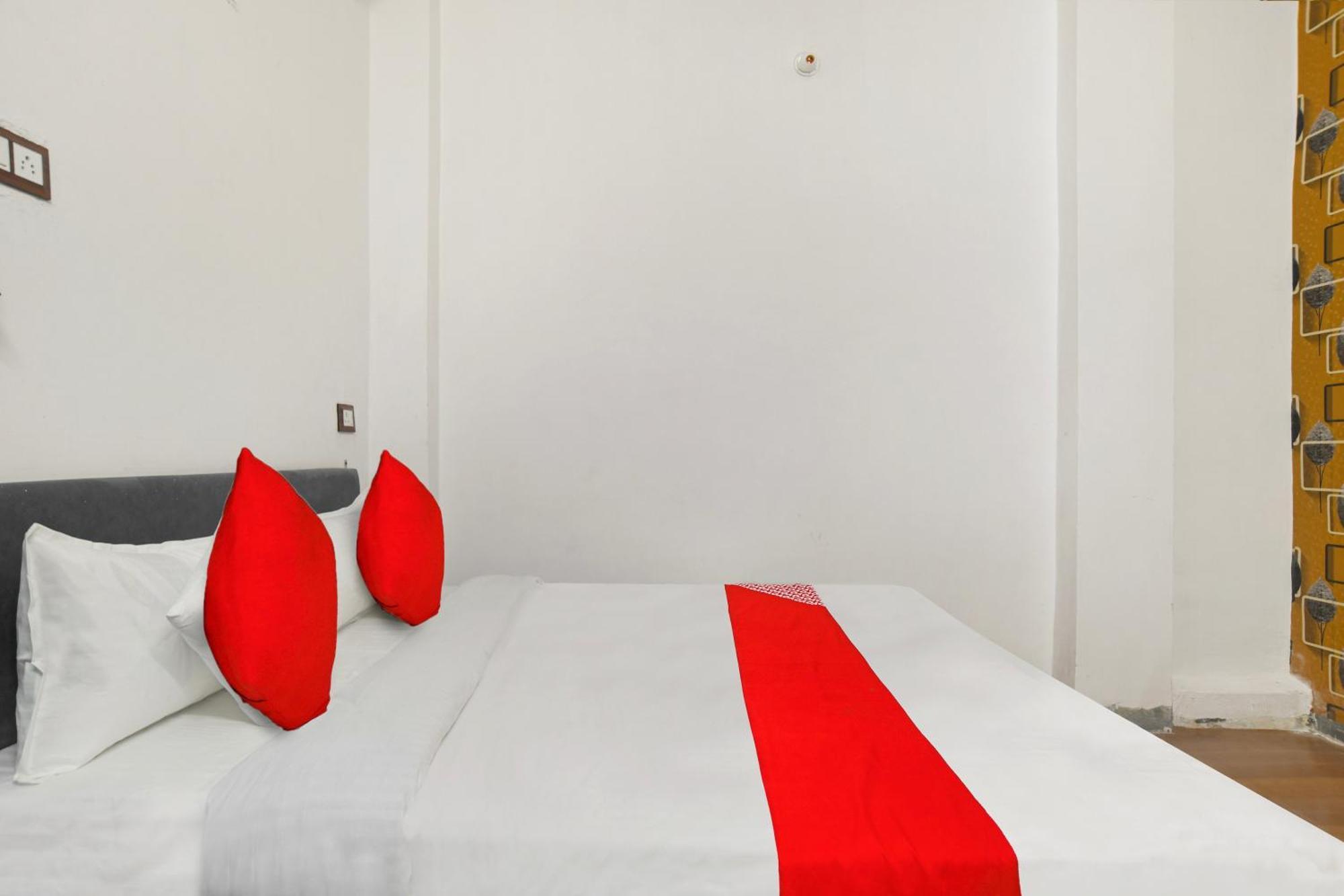 Oyo Flagship Hotel Shree United 인도르 외부 사진